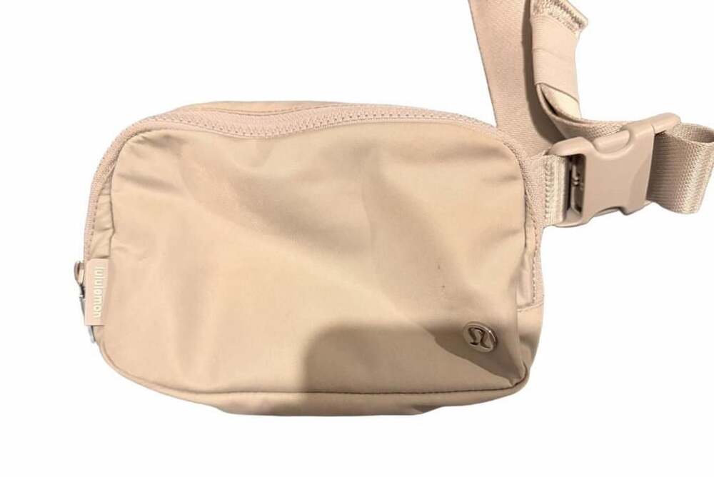Lululemon Everywhere Belt Bag 1L Silver Drop Wordmark